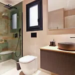 Private Jacuzzi, Heated Pool, Ac, Garage, 250m Beach, Appartement
